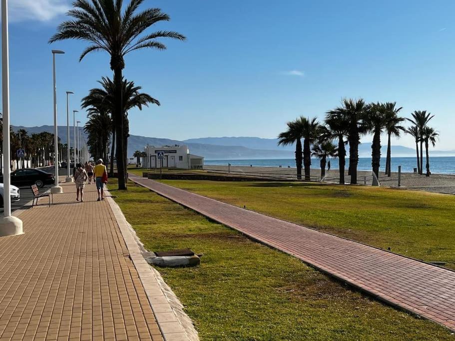 Precioso Apto Al Lado Del Mar Roquetas de Mar Exterior foto